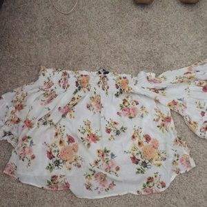 Over-the-shoulder floral top
